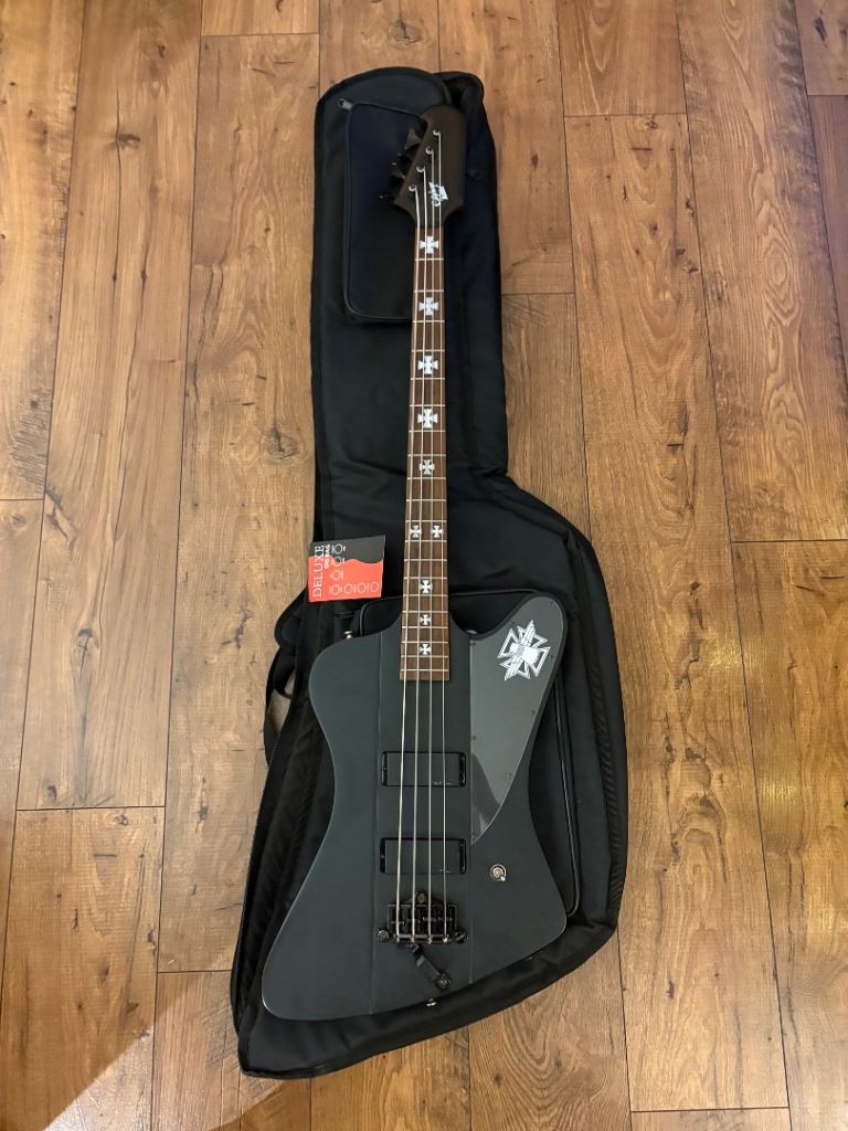 Epiphone Nikki Sixx Blackbird Bass Guitar 
