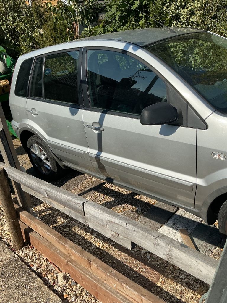 Ford, FUSION, Hatchback, 2007, Manual, 1388 (cc), 5 doors, silver,long mot test too,