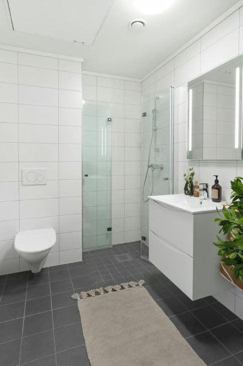 Bathroom tiler and fitter