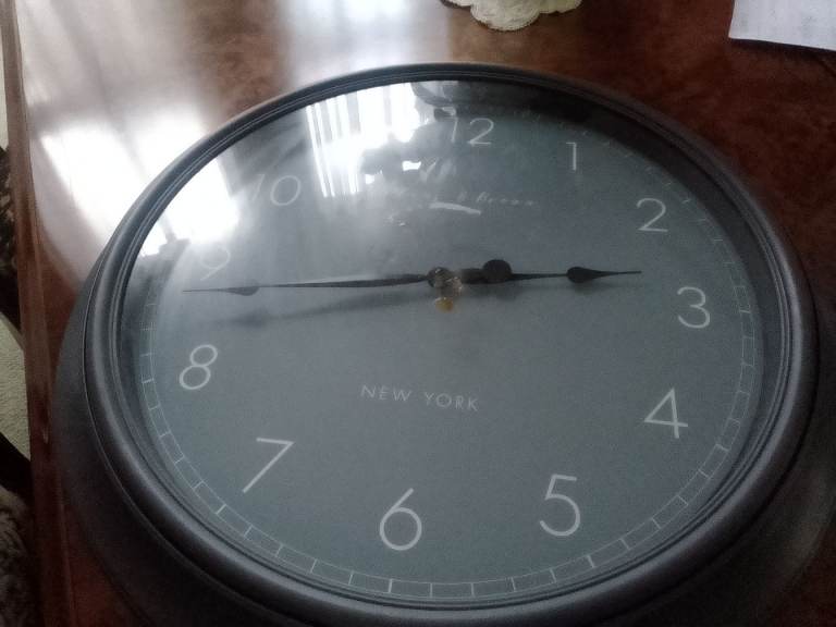 Pretty battery clock dial 39 cms  clock 38 cms grey