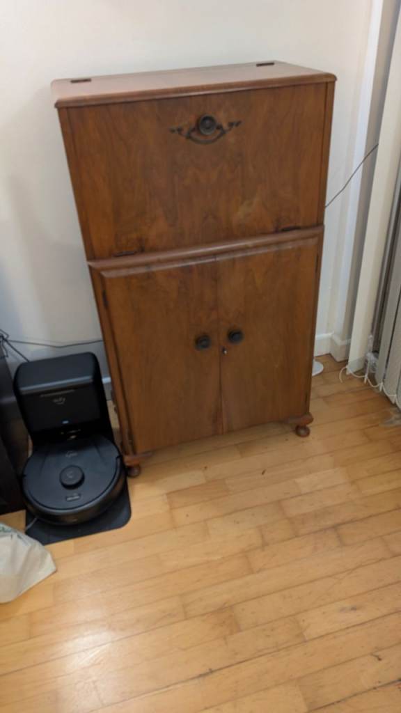 Cocktail/Drinks cabinet 