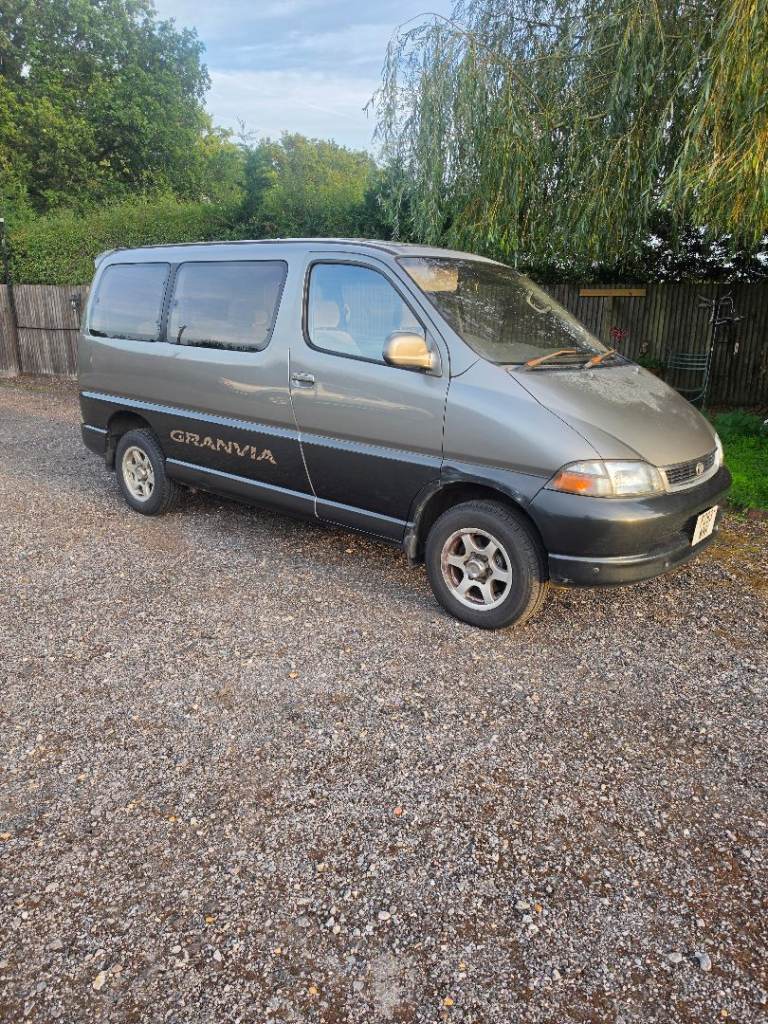 Toyota granvia 
