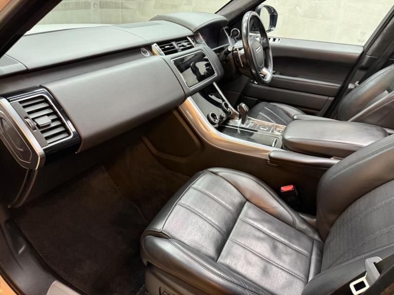 2020 Land Rover Range Rover Sport 3.0 SD V6 Autobiography Dynamic Auto 4WD Euro 6 (s/s) 5dr ESTAT...