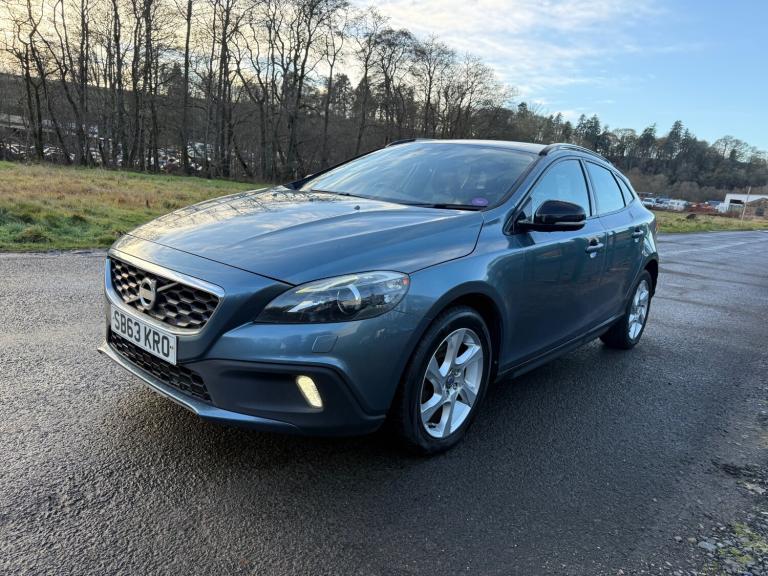 2013 Volvo V40 D2 Cross Country Lux 5dr HATCHBACK Diesel Manual