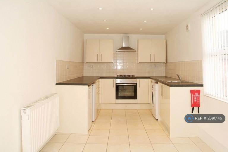 1 bedroom flat in Bagot Street, Liverpool, L15 (1 bed) (#2890146)