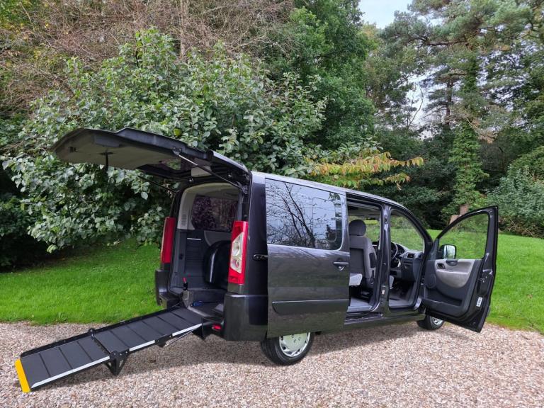 2010 Peugeot Expert Tepee 2.0 HDi Four Seater Wheelchair Accessible Vehicle  Wheelchair Accessibl...