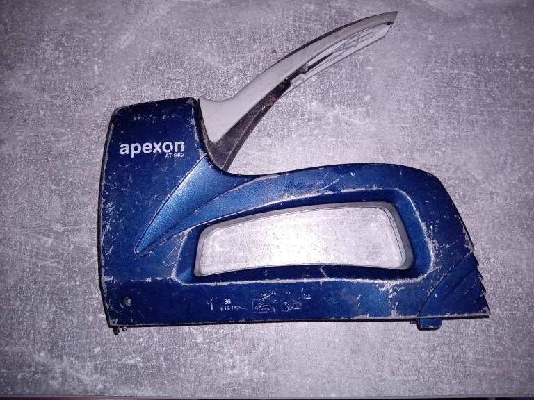 Staple guns