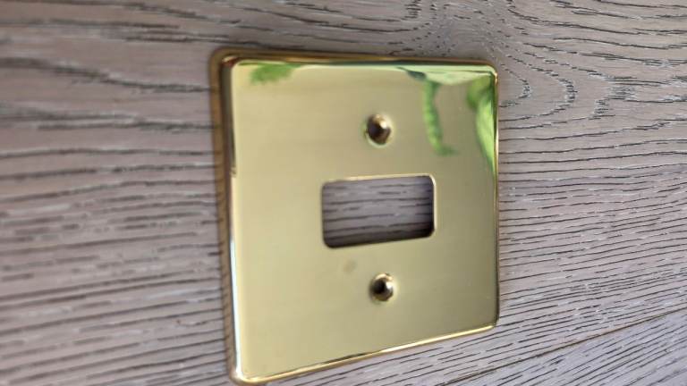Polished Brass 1-Gang Modular Faceplate Cover – Premium Single Wall Plate
