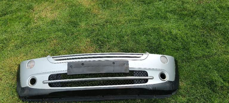 Mini R50/R52 2005 front bumper in silver 