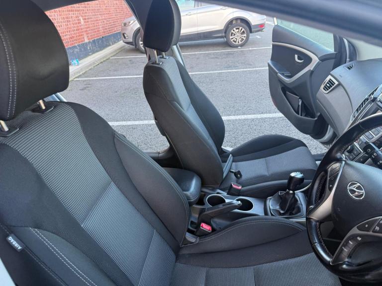 2013 Hyundai i30 1.4 Active 5dr HATCHBACK PETROL Manual