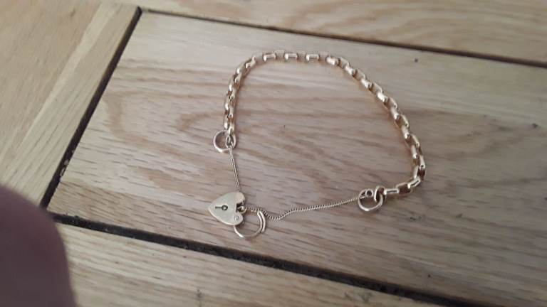 9ct gold Belcher bracelet 