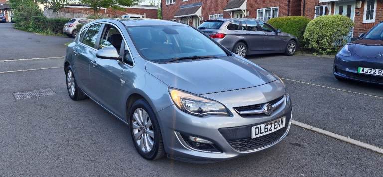 Vauxhall, ASTRA, Hatchback, 2013, Other, 1956 (cc), 5 doors