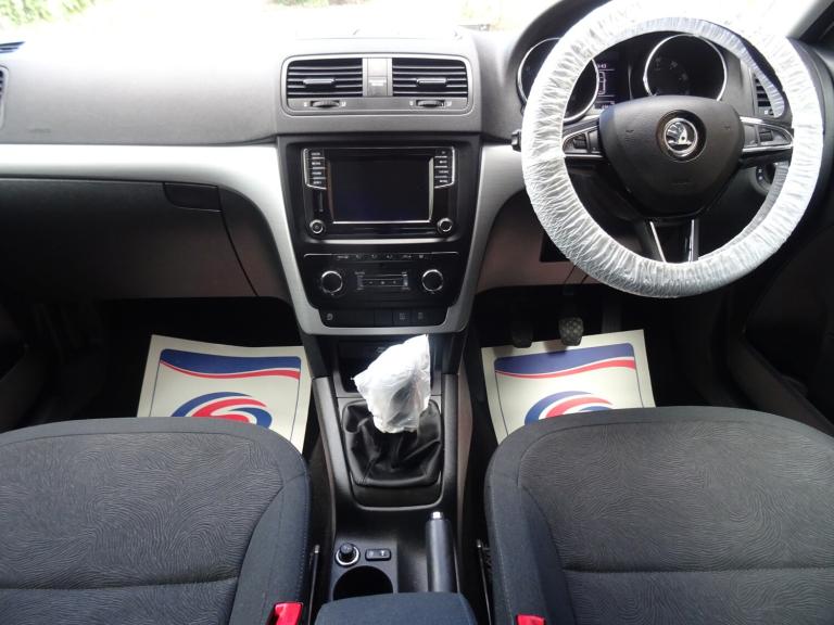 2015 Skoda Yeti 1.2 TSI 110 SE 5dr **ULTRA LOW MILEAGE*ONLY 9000 MILES FROM NEW** HATCHBACK Petro...