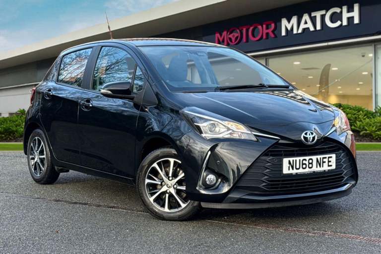 2018 Toyota Yaris 1.5 VVT-i Icon Tech Euro 6 5dr Hatchback PETROL Manual
