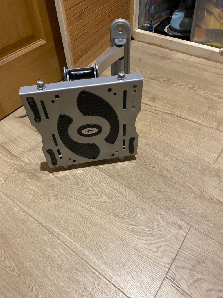 Tv wall bracket for large tv. (Reduced to £25)