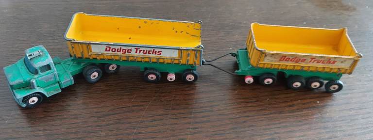 Matchbox King Size K-16 Dodge Kew Tractor with Twin Tipping Trailers