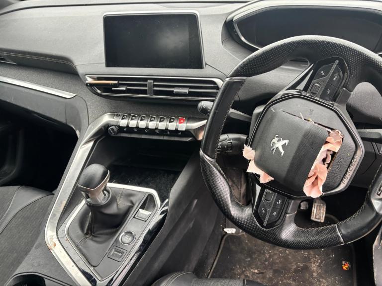 2019 PEUGEOT GT LINE PREMIUM B-HDI 1.5 DIESEL 7 SEATER SUV DAMAGED SALVAGE 