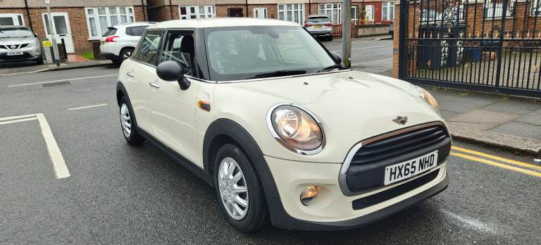 Mini HATCHBACK 2015 1.2petrol ulez free drives like new