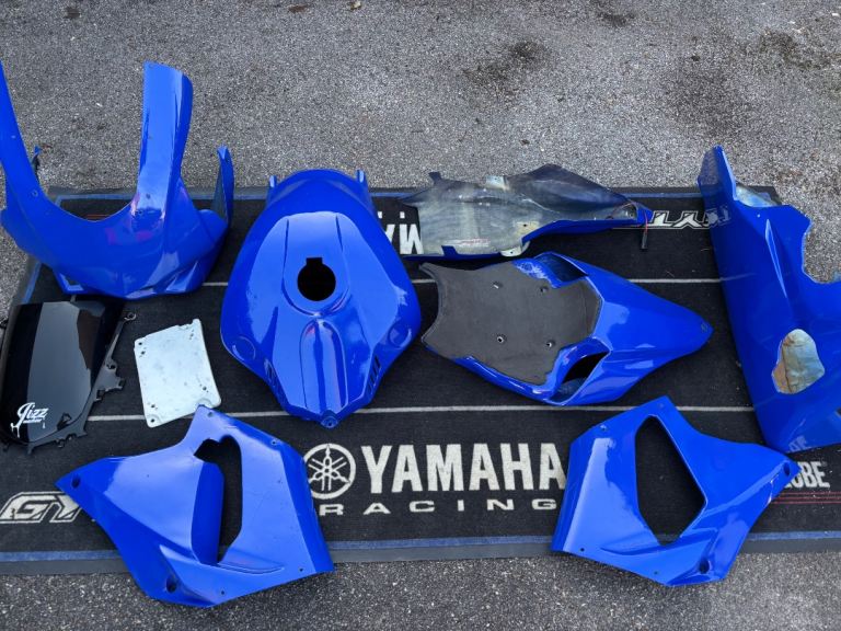 Yamaha R1 2015 race fairings 
