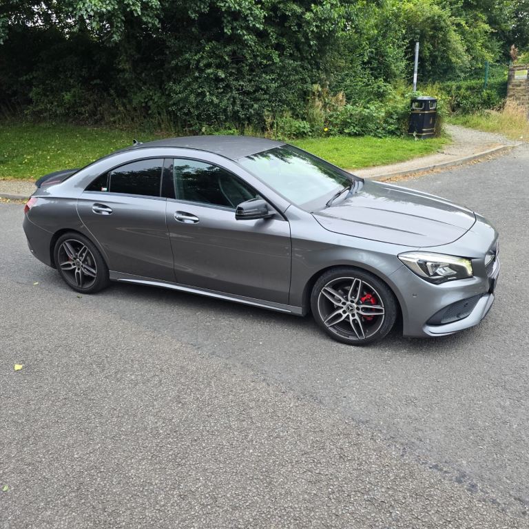 Mercedes Benz CLA 180 AMG line 1.6 Turbo