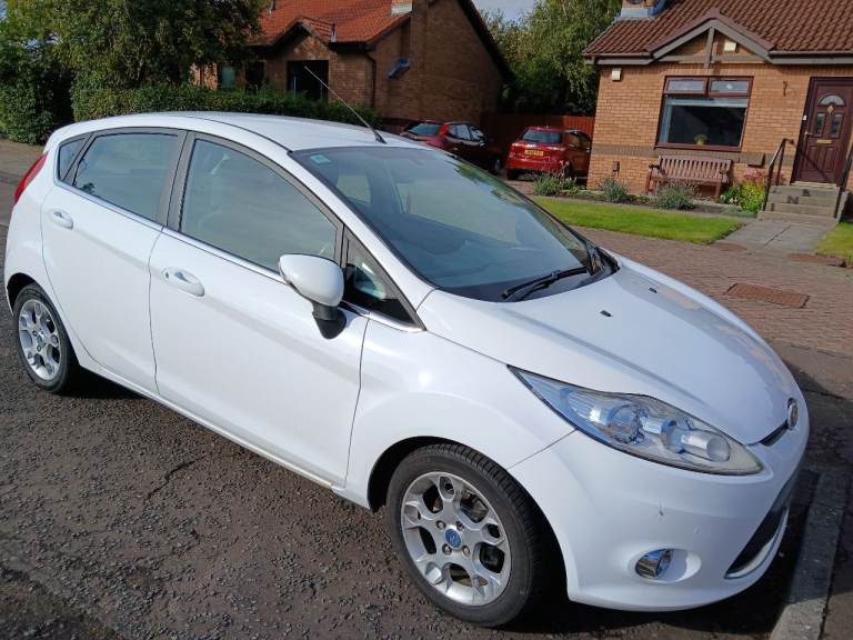 Ford, FIESTA, Hatchback, 2012, Manual, 1242 (cc), 5 doors