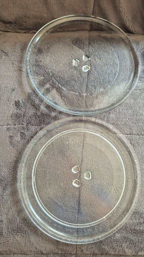 Two microwave plates