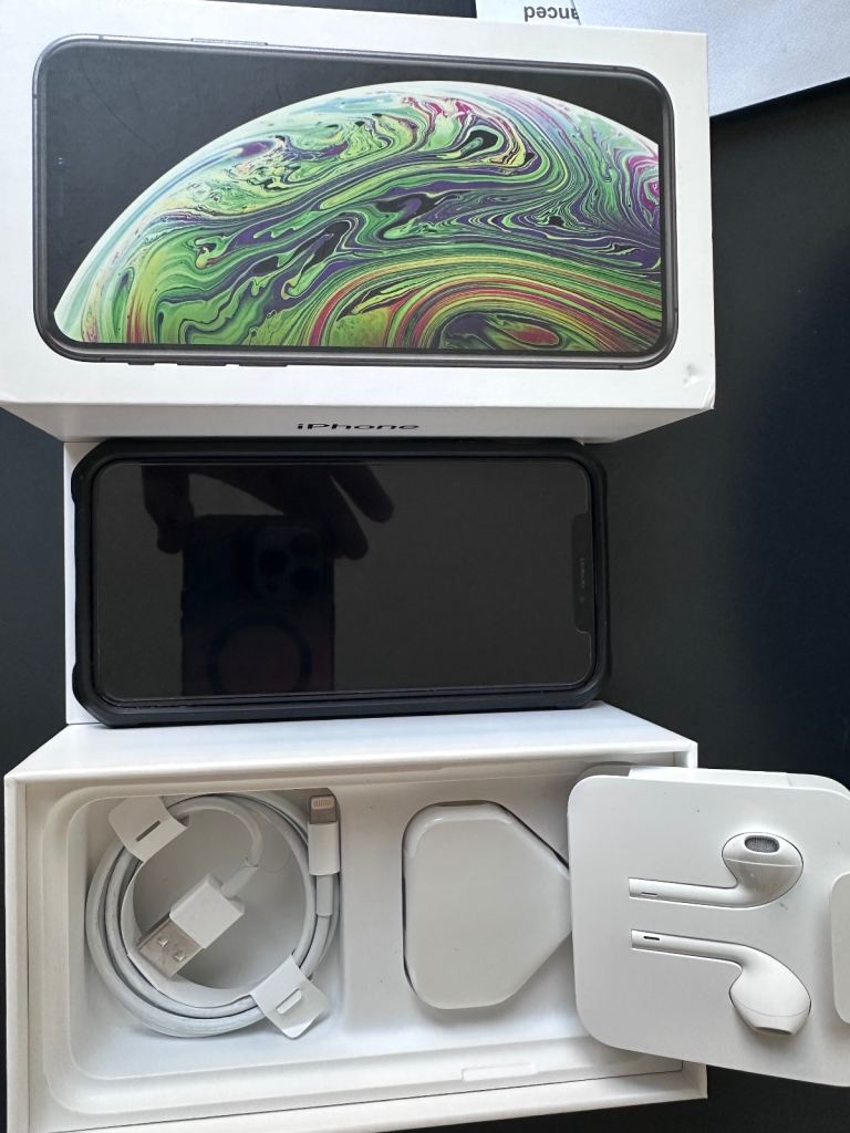 Apple iPhone Xs 64GB - Space Grey Boxed