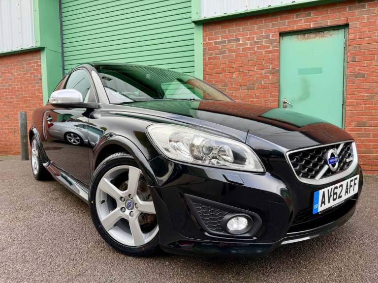 2012 (62) VOLVO C30 D2 R DESIGN LUX 74,000 MILES IMMACULATE CONDITION 13 SERVICE