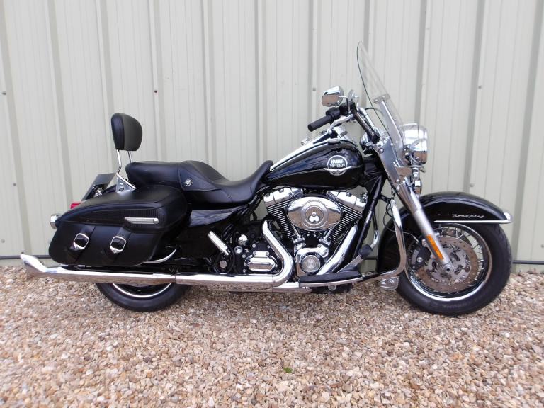 Harley-Davidson FLHRCI Road King Classic 1584cc 2010 * UK Delivery *