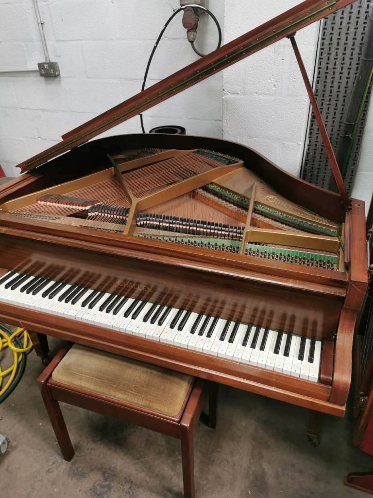 Challen piano 