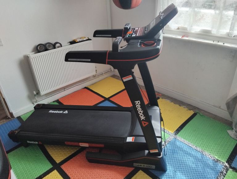 Reebok jet series 100 treadmill 