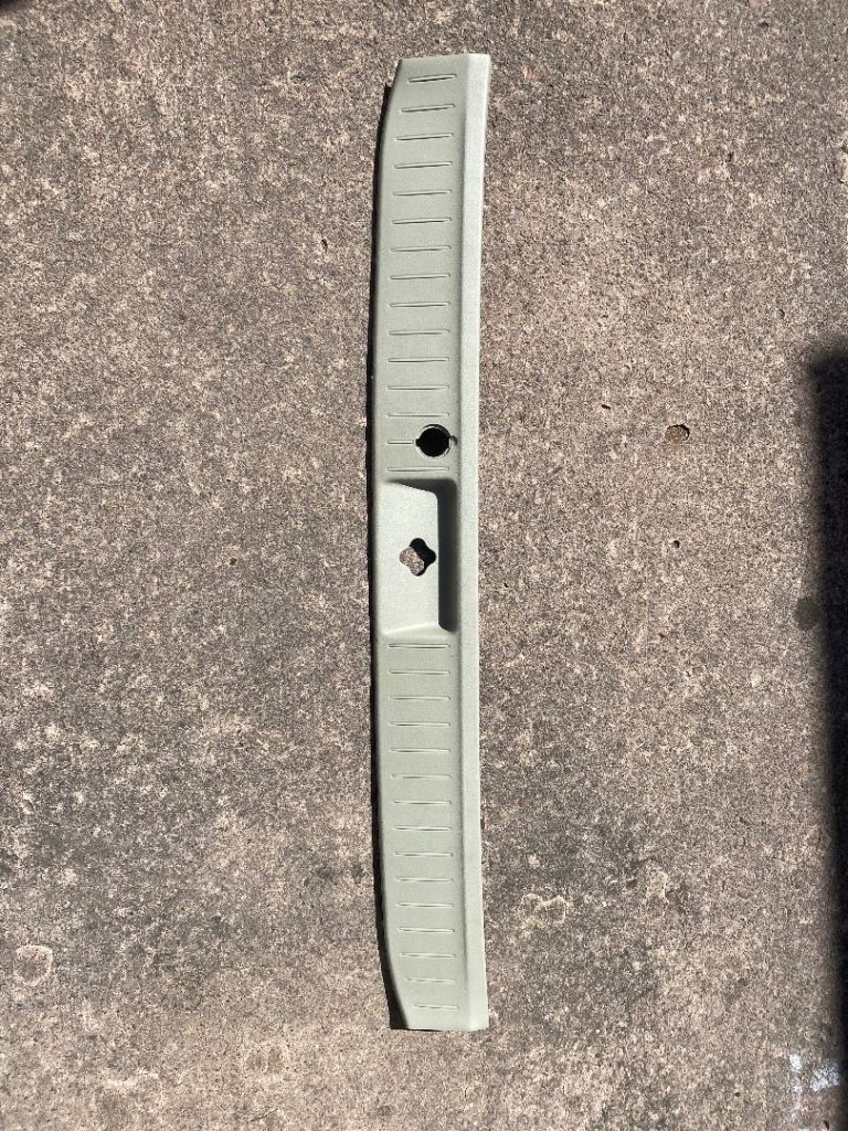 Nissan Elgrand e51 rear boot trim 