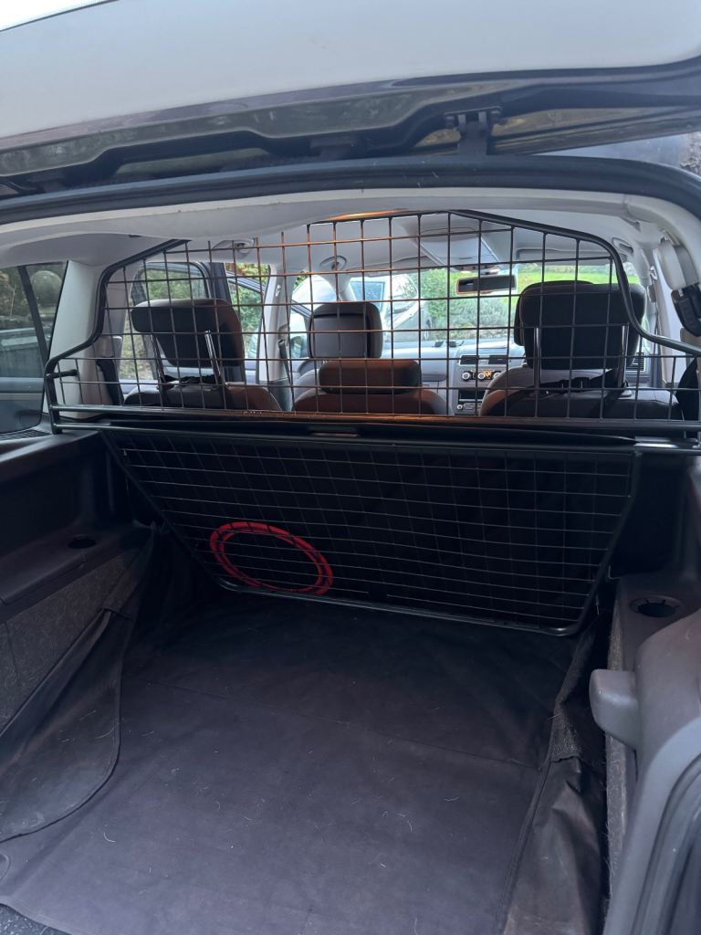 image for Dog guard for VW Touran 2010-2015