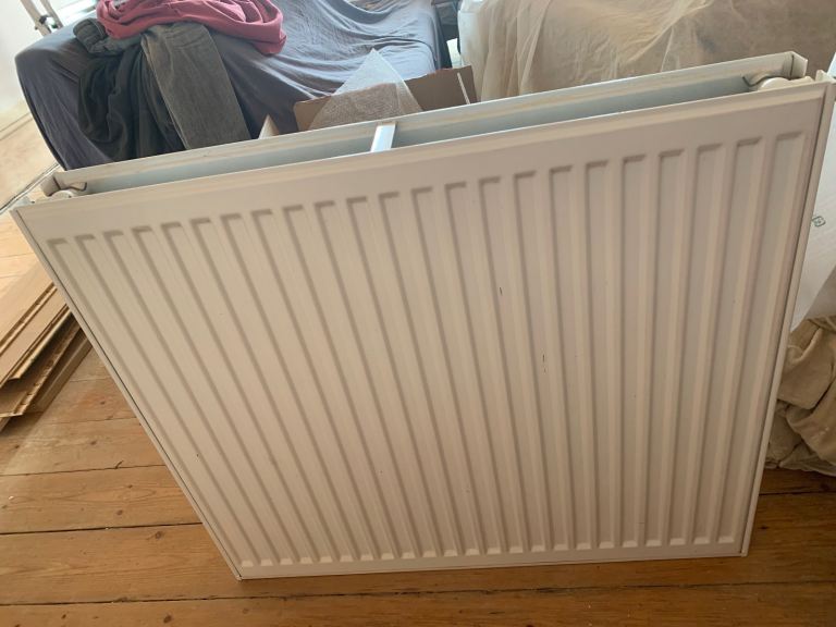 Double panel radiator 