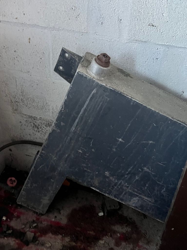 Aluminium water tanks made for a Vw transporter T5 lwb