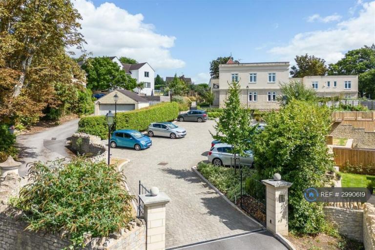 2 bedroom flat in Batheaston, Bath, BA1 (2 bed) (#2990619)