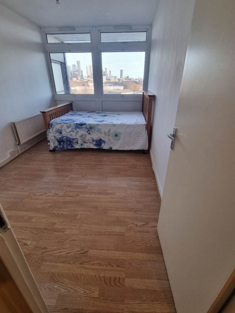 SURREY QUAYS SE16 LARGE DOUBLE ROOM 2 LET