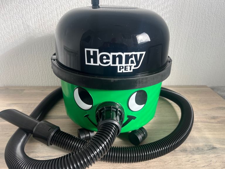 Henry pet hoover 