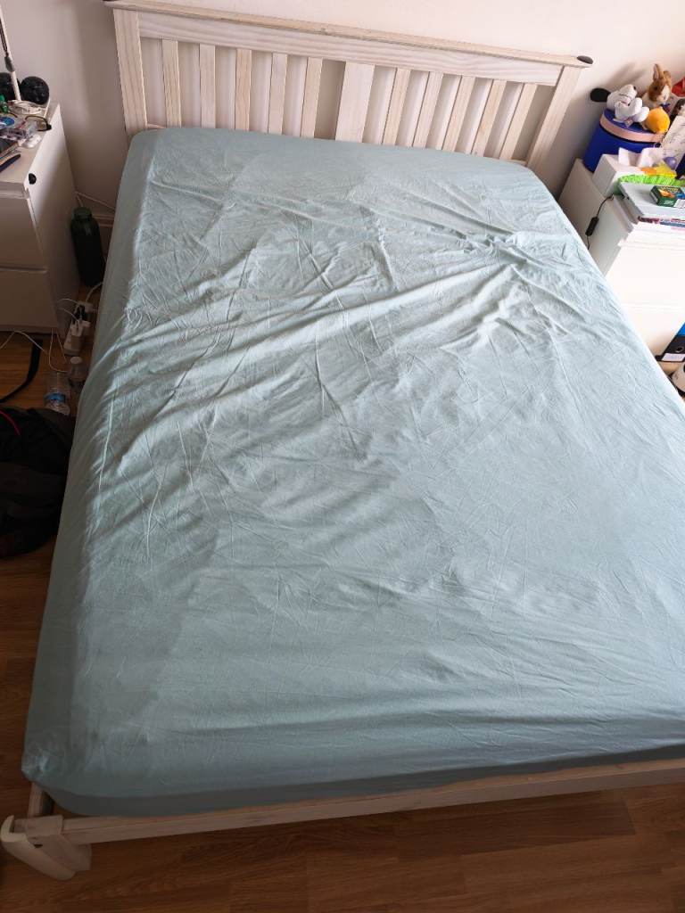 Wood double bed with dreams mattress