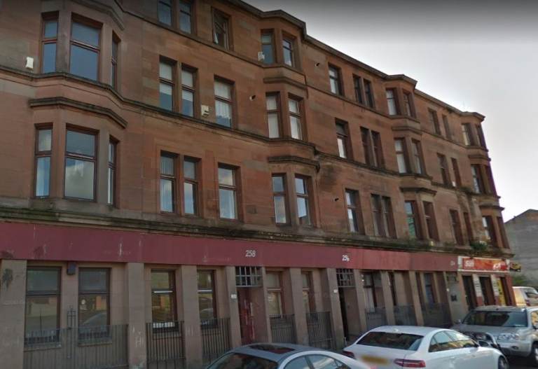 Traditional 1 bedroom 3rd floor Flat in Stevenson Street Bridgeton – Available Now