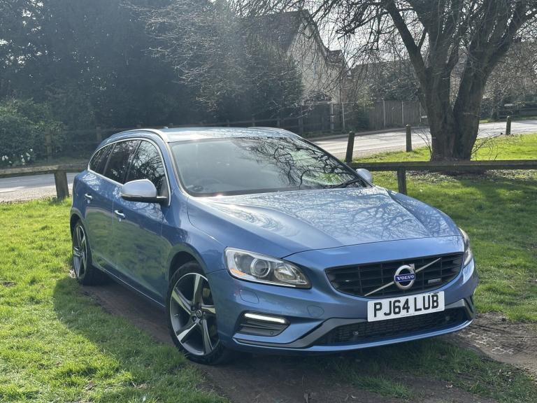 VOLVO V60 2.0 R-Design Lux D4 2015