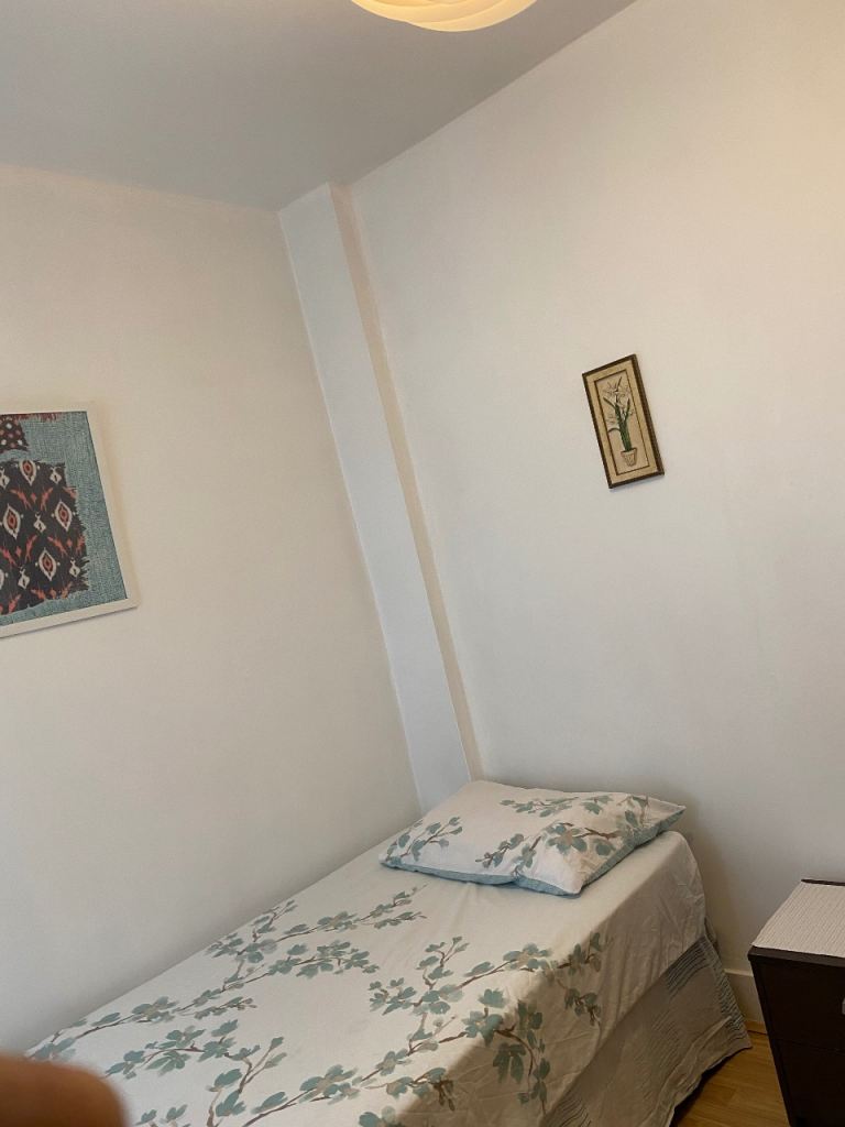 1 bedroom in a house for rent 