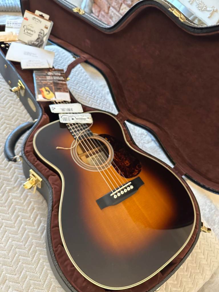 2014 Martin 000-28EC Eric Clapton Signature | Factory Sunburst | Mint | OHSC & Tags