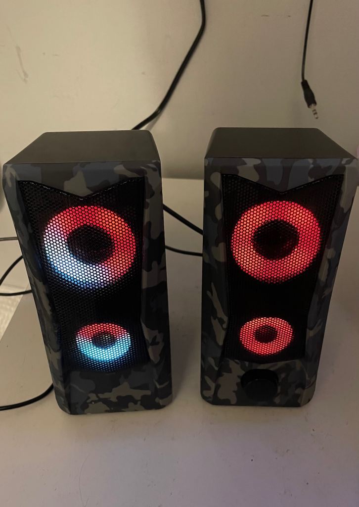 Colour changing PC/ gaming speakers 