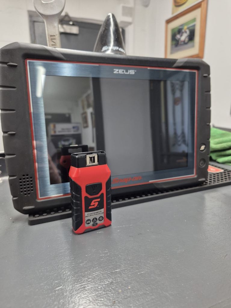 Snap on Zeus diagnostic computer obd 