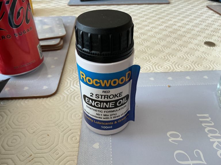Rocwood red 2 stroke engine oil  