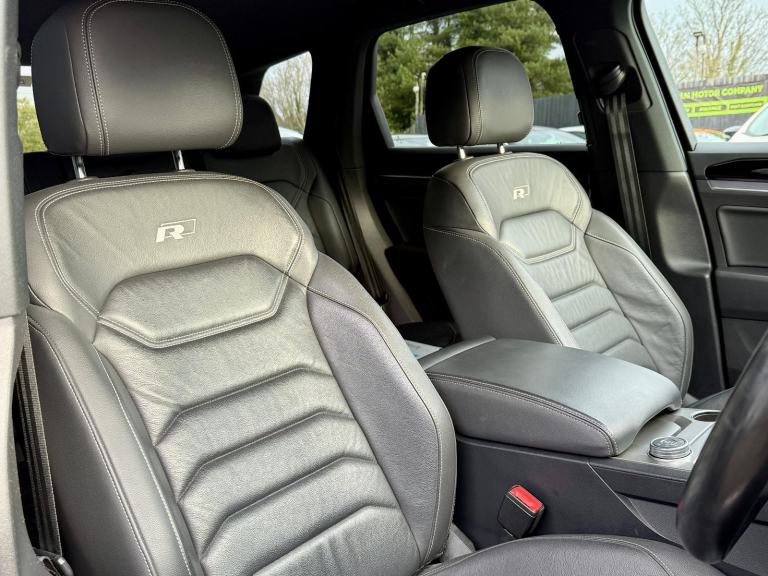 2019 Volkswagen Touareg 3.0 TDI V6 R-Line Tech 4Motion **Stunning Example**