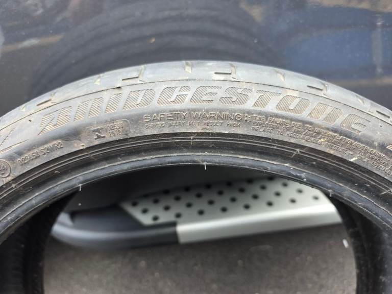 Bridgestone Potenza  225/40/R19 part worn tyre