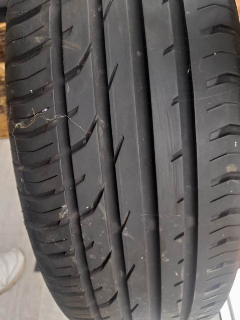 Continental tyre 215/55/18