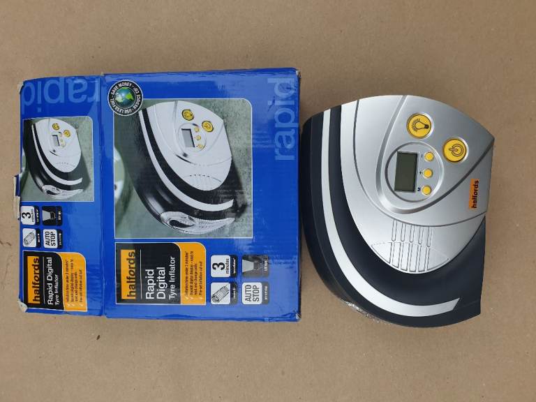 Halfords Rapid Digital Tyre inflator 